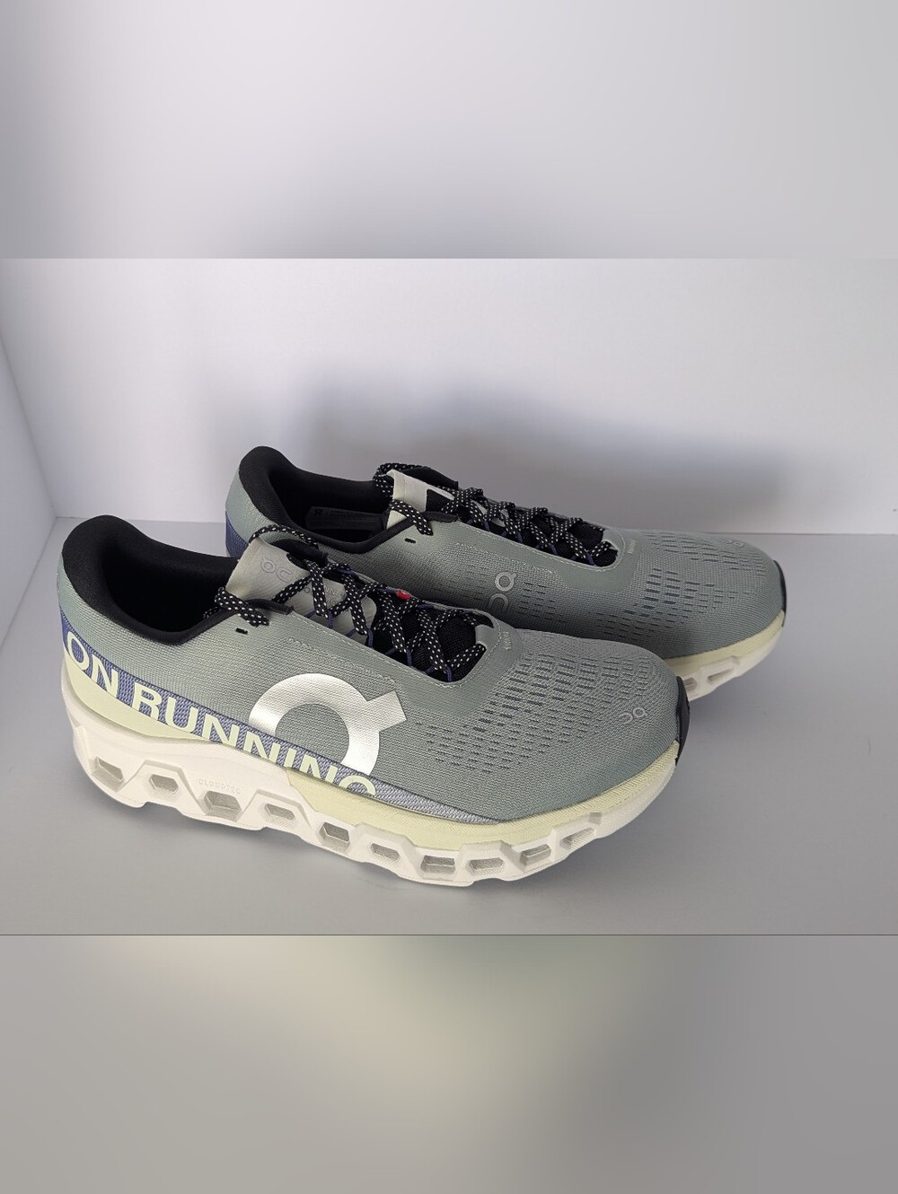 Men's On Running Cloudmonster2. Mineral | Aloe. Running Shoes Size 10.5
